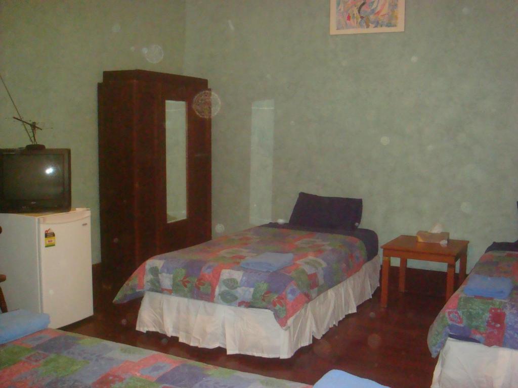 The Priory Hotel Dongara Room photo