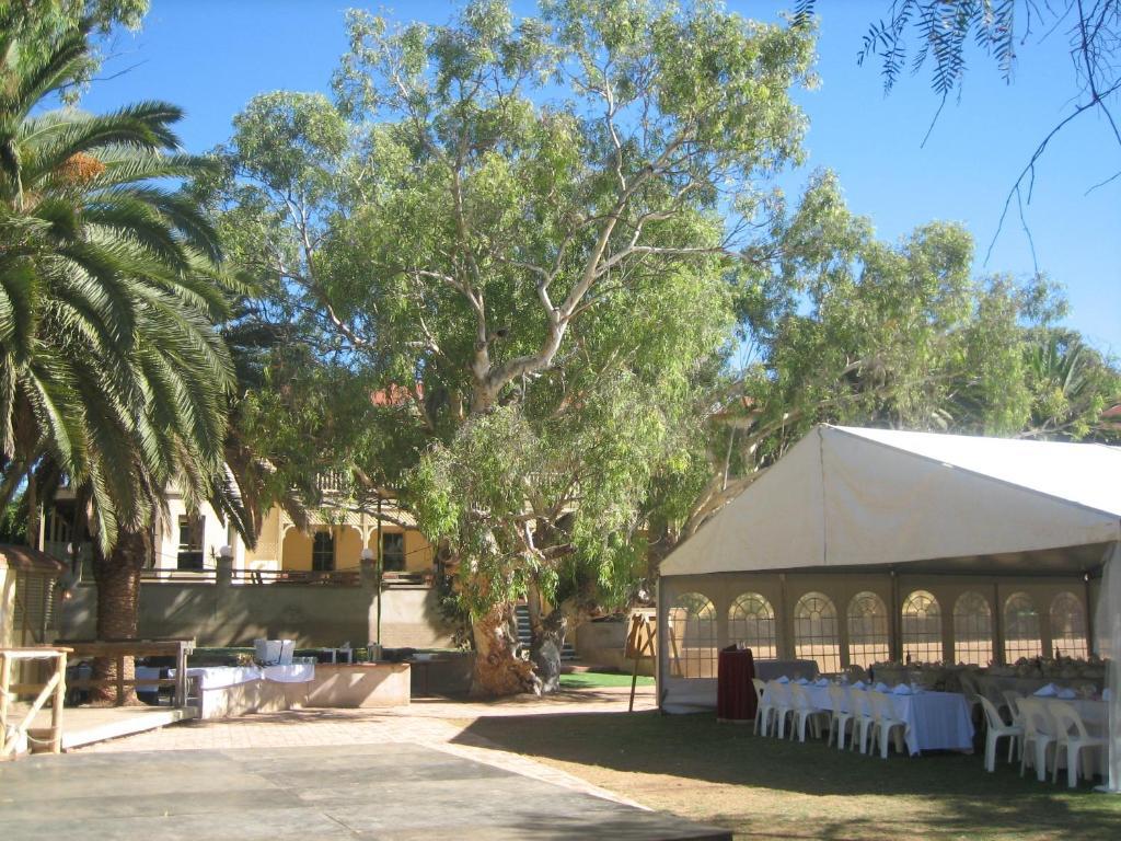 The Priory Hotel Dongara Exterior photo